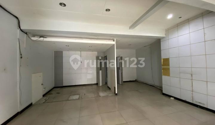 Main Road Pungkur Bandung Shop House for Sale / Rent - 2 Floors Suitable for Car Showroom
