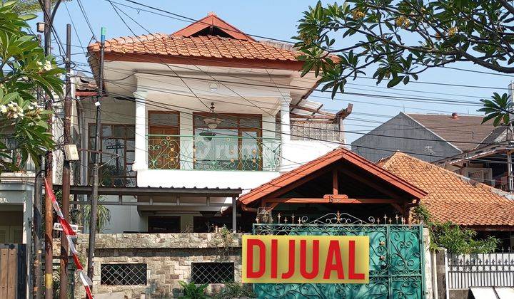 Rumah Lama 2 Lt di Komplek Cipete 2