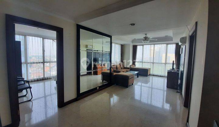 Apartemen Puri Imperium Dijual Cepat Semi Furnished 3 Kamar Tidur