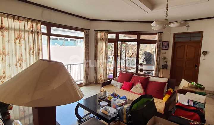 Rumah Pinggir Jalan Raya Disewa Pondok Indah