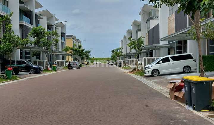 Rumah di Golf Island Cluster Mozart 8X20 Jalan Lebar Jual/Sewa 2