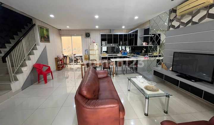 Rumah pik 1 Layar permai ,Furnish siap huni 2KT SHM. Hadap utara 