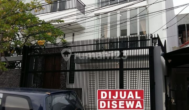 Rumah Bagus SHM Pluit Sakti Semi Furnished 10x24 lay out bagus sekali