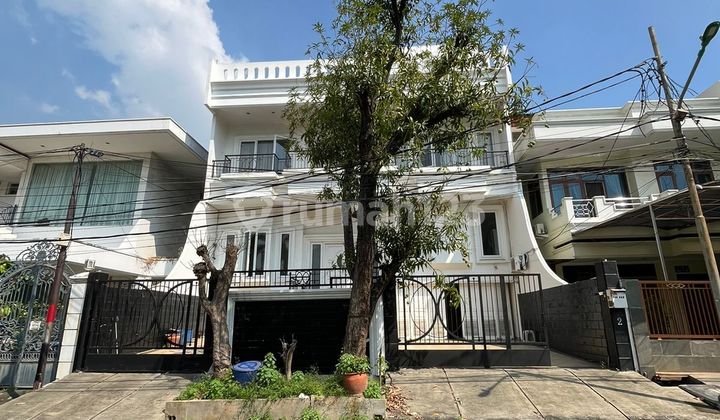 Rumah Pluit sakti 5kt Karaoke plus BBQ area at roof top SHM Hadap Timur Rumah Pluit sakti 5kt Karaoke plus BBQ area at roof top SHM Hadap Timur