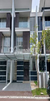 Rumah di Golf Island Cluster Mozart 8X20 Jalan Lebar