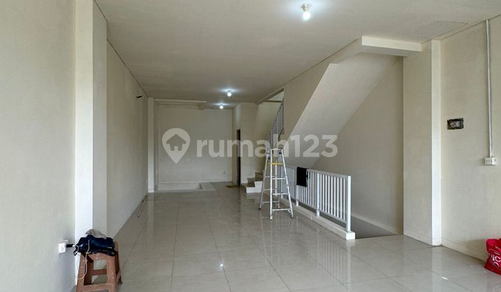 Disewakan Ruko Gandeng 2 Garden House ,5Lt ,Hadap Timur Disewakan Ruko Gandeng 2 Garden House ,5Lt ,Hadap Timur