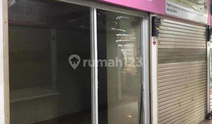 Fresh Market Stall 2 Units with Glass Front, Facing Strategic Lot