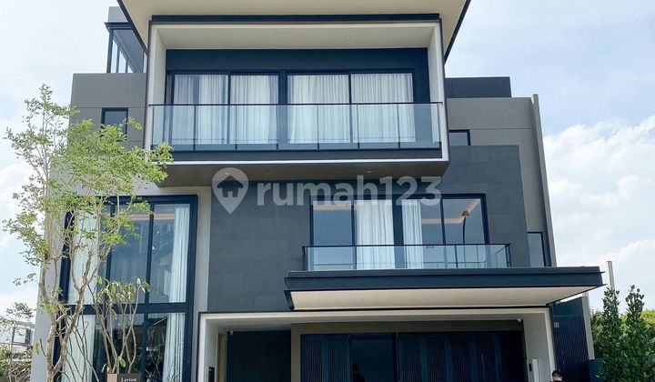 Sultan Layton House Fully Furnished Already Has a Swimming Pool