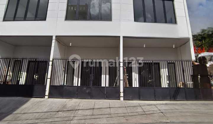 5977-Ay di Jual Ruko 3 Lantai di Pademangan