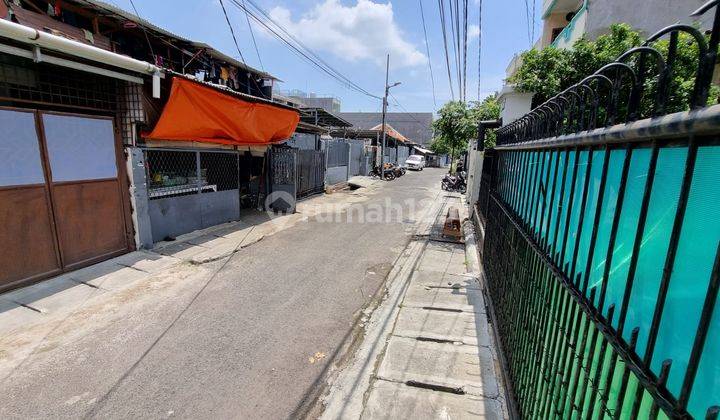 Rumah 2 Lantai Bagus SHM di Kartini, Jakarta Pusat 2