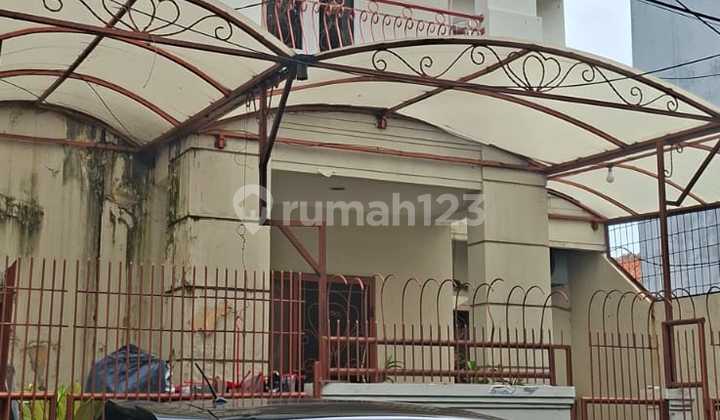 6028-Me di Jual Rumah 2 Lantai Disunter Sertifikat Hak Milik