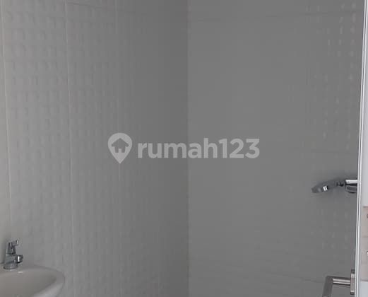 Rumah Bagus SHM Serpong, Tangerang Selatan 2