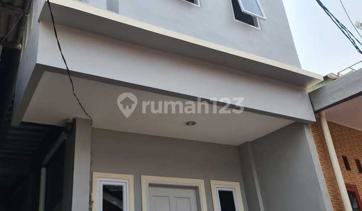 5873-Ri Dijual Rumah 2 Lantai di Gunung Sahari Jakpus
