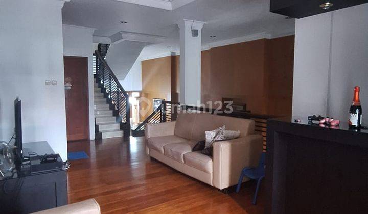 Rumah 2.5 Lantai Bagus SHM di Puri Indah, Jakarta Barat 2