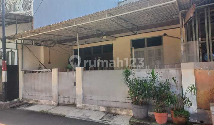 5968-Me di Jual Rumah Disunter Agung Jakut
