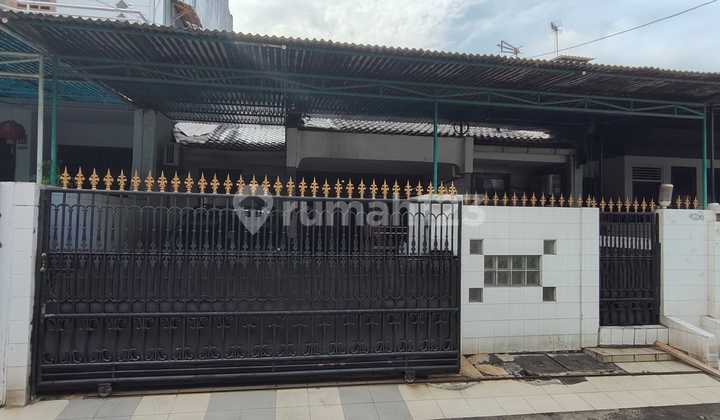 Ready-to-Live Home with SHM in Sunter Hijau, North Jakarta Ready-to-Live Home with SHM in Sunter Hijau, North Jakarta