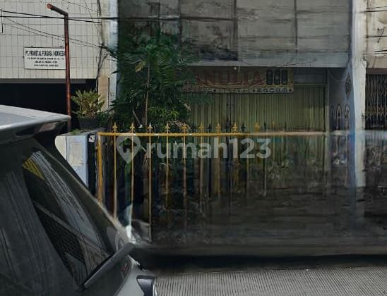 5932-Di di Jual Ruko Hadap Timur Disunter