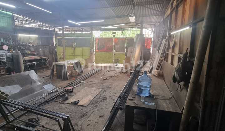 5986-For Sale Old House and Kiosk in West Jakarta 2