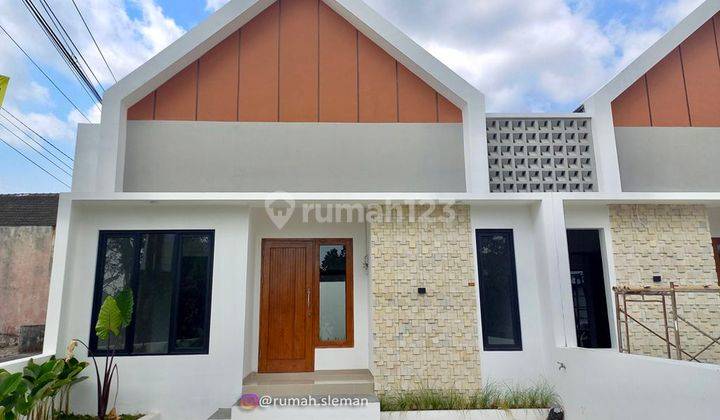 Rumah Cantik Strategis Jalan Kaliurang 15 Menit Kampus UGM dan UII 1