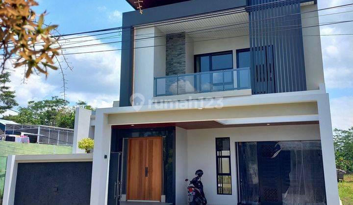 Rumah Mewah Modern Kontemporer Jalan Kaliurang 8 Mnt Kampus Uii Jogja 2