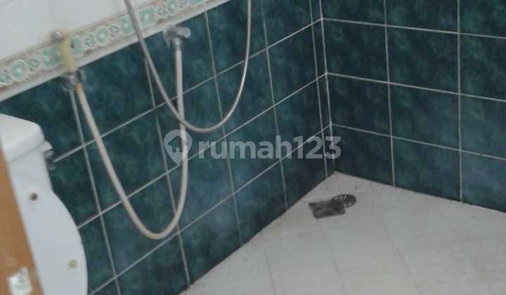 Rumah di Hook 366 Meter, Jauh Dari Kebisingan di Bnr 7