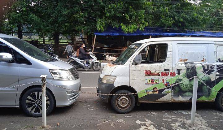 Ruang Usaha Pinggir Jalan, Strategis dekat ke Jakarta.  2