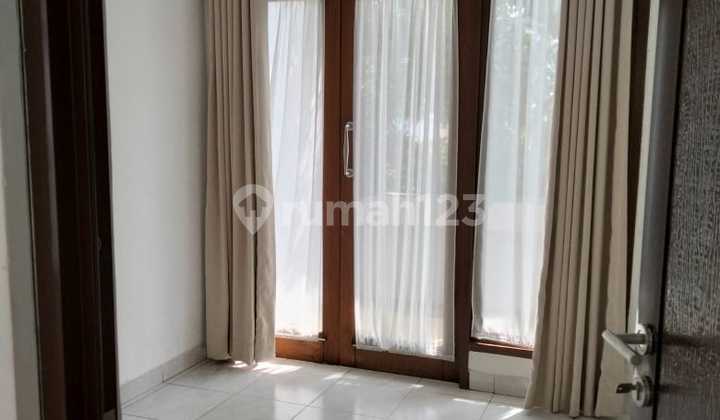 Emerald Town House, Bintaro. Rumah Siapa Huni. Sudah Renovasi. Minimalist  2