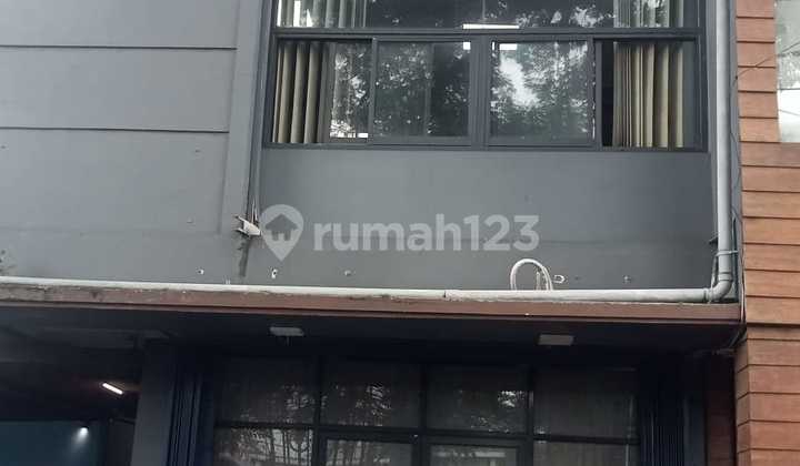 Ruko Emerald Boulevard, Bintaro Sektor 9. For Rent. Lokasi Bagus