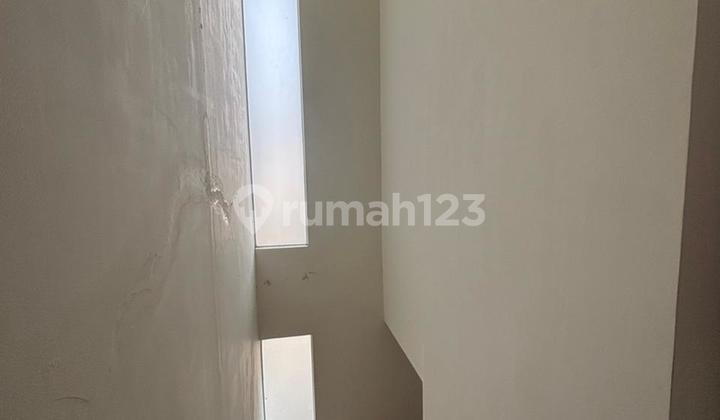 Selling a House in a Strategic Location at Cendana Parc Curug, Tangerang 2