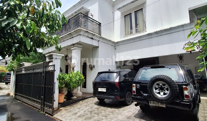 Modern Classic House di Cipete Fatmawati