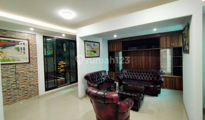 Rumah 3 Lantai Baru Semi Furnished SHM di Cipete, Jakarta Selatan 2