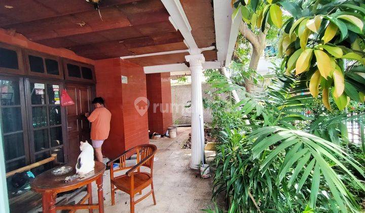 Rumah Lama di Wijaya Kusuma, Jakarta Selatan SHM 180 m² 2