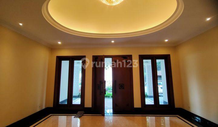 Rumah 2 Lantai Bagus Semi Furnished SHM di Ampera, Jakarta Selatan