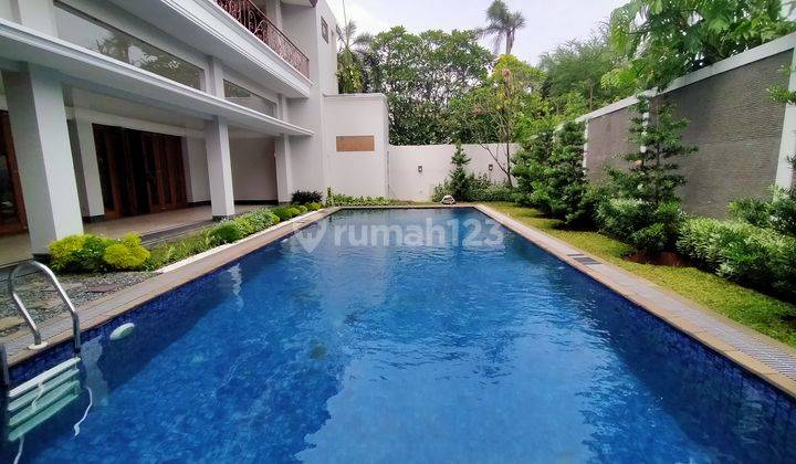 Rumah 2 Lantai Bagus Semi Furnished SHM di Ampera, Jakarta Selatan