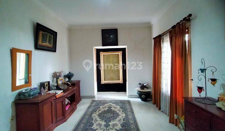 Rumah 2 Lantai Bagus Semi Furnished SHM di Cipete, Jakarta Selatan 2