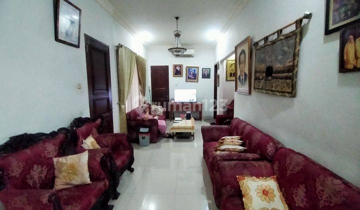 Rumah Bagus Unfurnished SHM di Kesehatan, Jakarta Selatan