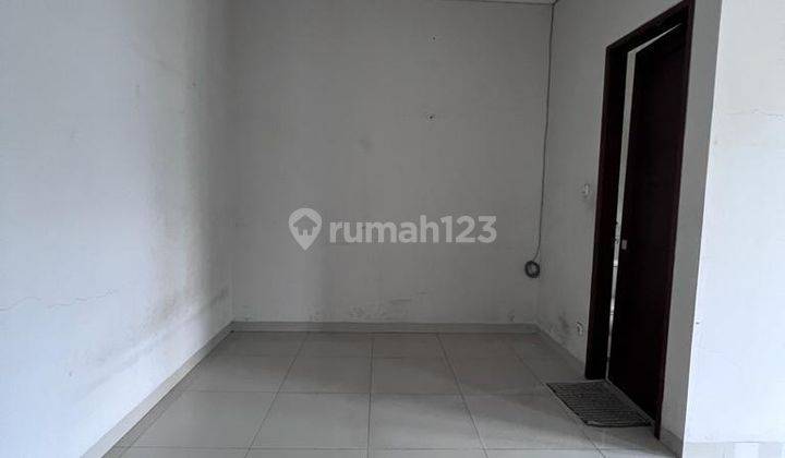 Rumah 2 Lantai Bagus Unfurnished SHM di Vila Delima, Jakarta Selatan 2