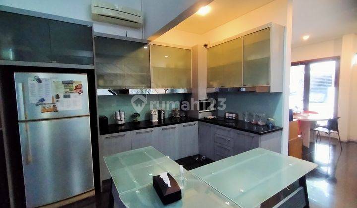 Rumah 3 Lantai Bagus Semi Furnished SHM di Cipete, Jakarta Selatan 2