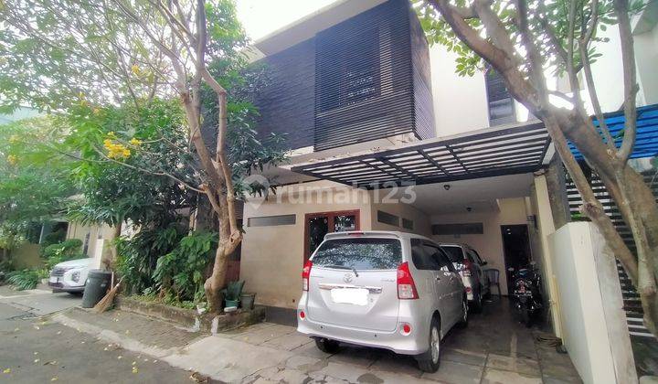 Rumah 3 Lantai Bagus Semi Furnished SHM di Cipete, Jakarta Selatan 1