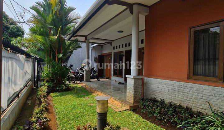 Rumah Bagus Semi Furnished SHM di Cipete, Jakarta Selatan 1