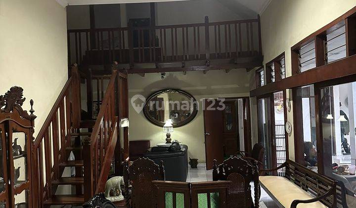 Rumah 2 Lantai Bagus Unfurnished SHM di Yado, Jakarta Selatan 1