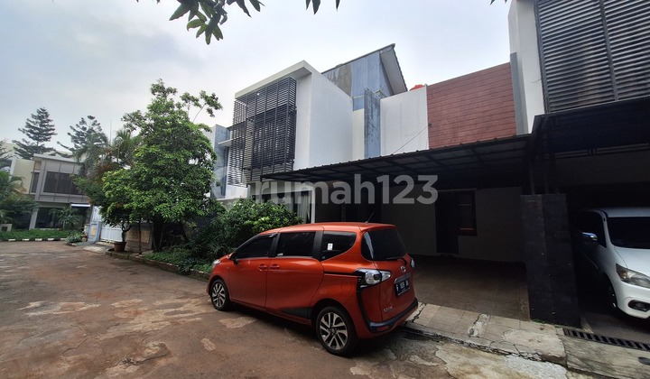 Rumah 2 Lantai Bagus Unfurnished SHM di Cilandak, Jakarta Selatan 2