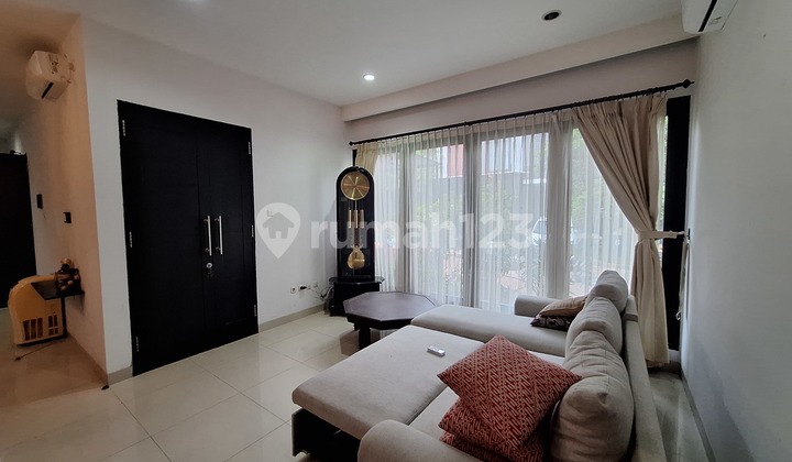 Rumah 2 Lantai Bagus Unfurnished SHM di Cilandak, Jakarta Selatan 1