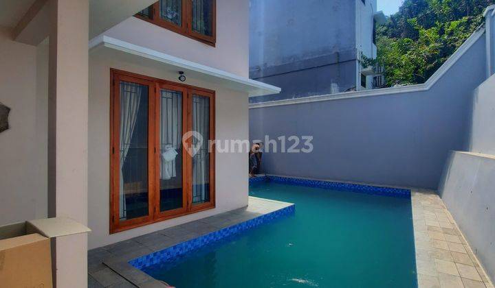 Rumah 2 Lantai Bagus Unfurnished SHM di Cirendeu Tangerang Selatan, Jakarta Selatan 1