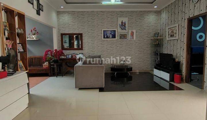 Drop Price Rumah 2 Lantai Bagus Semi Furnished SHM di Cinere, Depok 2