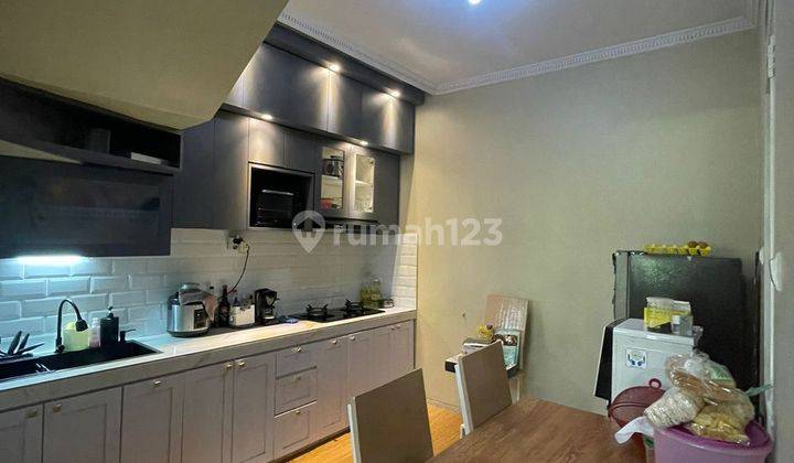 Rumah 2 Lantai Bagus Semi Furnished SHM di Ciganjur, Jakarta Selatan 2