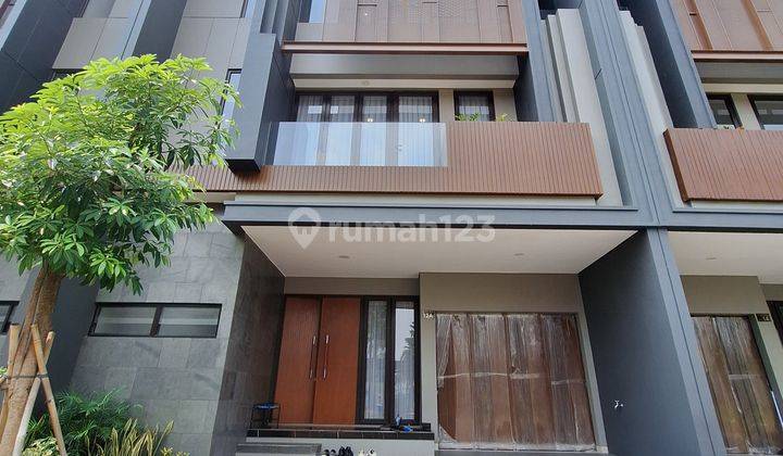 Brand New Townhouse Karya Arsitek Atelier Riri di Kalibata 2