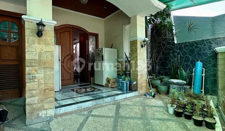 Turun Harga Rumah Bagus Siap Huni di Kemang 2