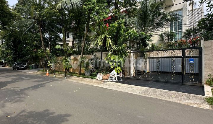 Prime Area Luxurious Modern House Di Kebayoran Baru