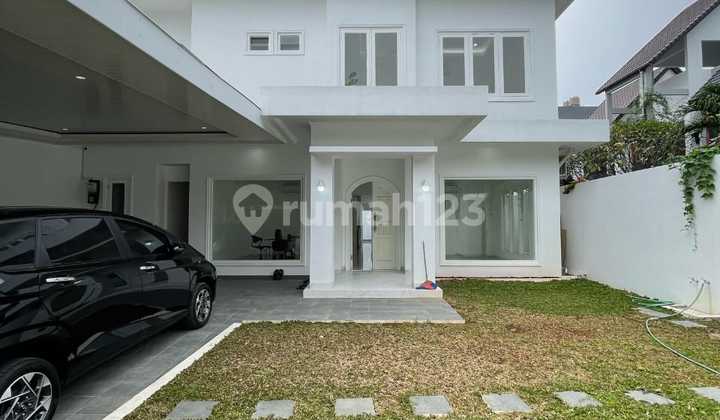 Brand New House Private Pool in Pejaten Barat
